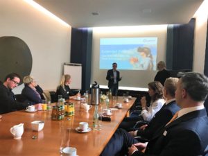 Mathias Kossmann Vortrag Virtuelle Realität in Unternehmenskommunikation Unternehmerschaft Düsseldorf