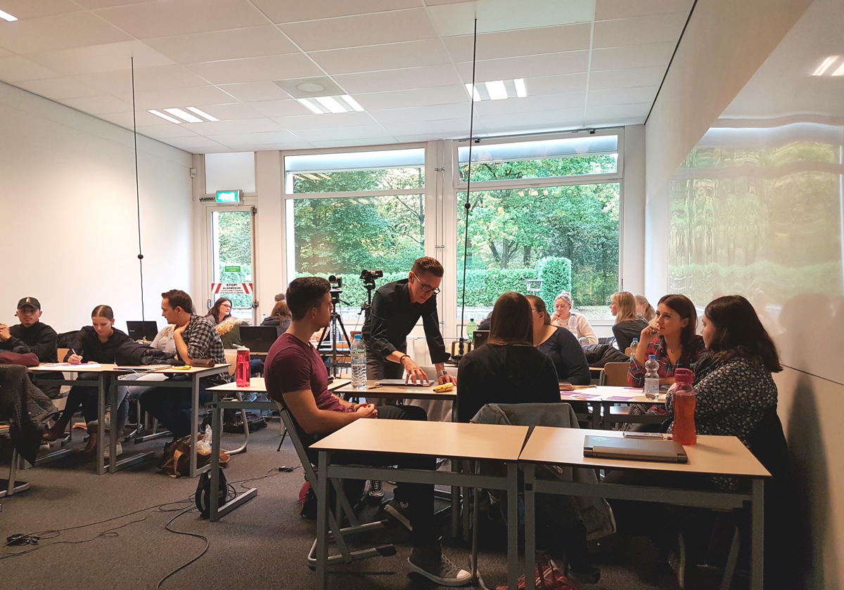 anyMOTION übernimmt Dozentenstelle an der Fontys - Erster Workshop zum Thema Webseitenrelaunch