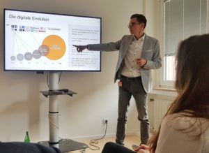 Mathias Kossmann - anyMOTION Digital Breakfast 2018 Digi-Fruehstueck mit Unternehmerschaft Duesseldorf zur digitalen Transformation-min